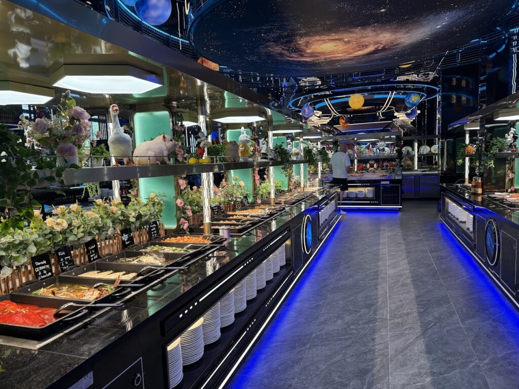 Restaurant THE WORLD à Mours, France