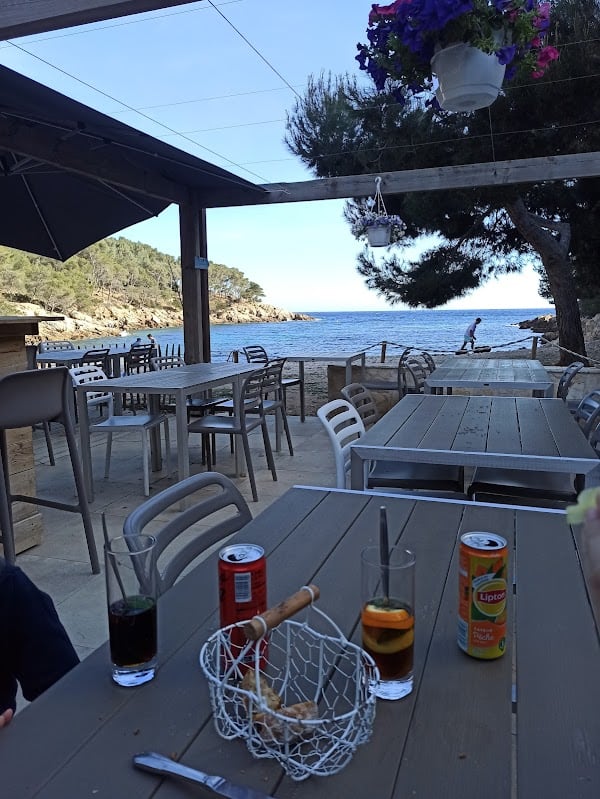 Restaurant Tonton Ju à Saint-Cyr-sur-Mer, France