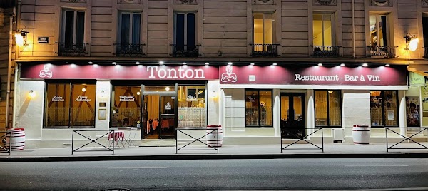Restaurant Tonton à Sèvres, France