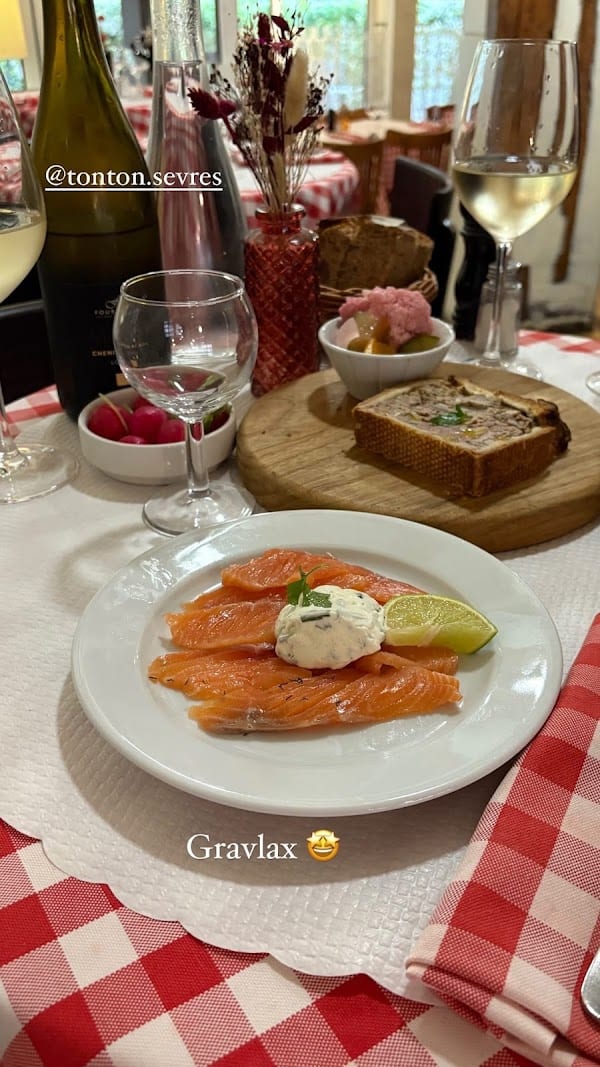 Restaurant Tonton à Sèvres, France