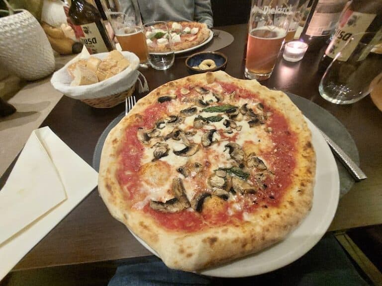 Restaurant Trattoria La Perla à Diekirch, Luxembourg — photo 1