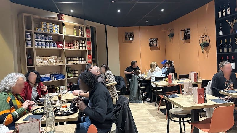 Restaurant trattoria la piazza à Saint-Quentin-Fallavier, France