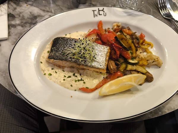 Restaurant Tribu Yonnaise à La Roche-sur-Yon, France