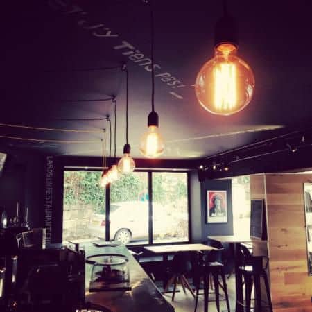 Restaurant Un Singe En Hiver à Brive-la-Gaillarde, France