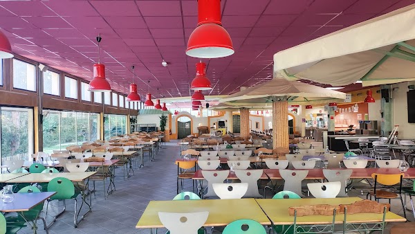 University Restaurant “Les Cèdres d’Orsay” à Orsay, France