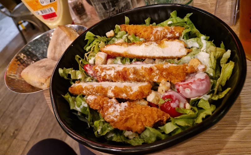 Up To You SQY – Bar Pub Restaurant à Montigny-le-Bretonneux, France