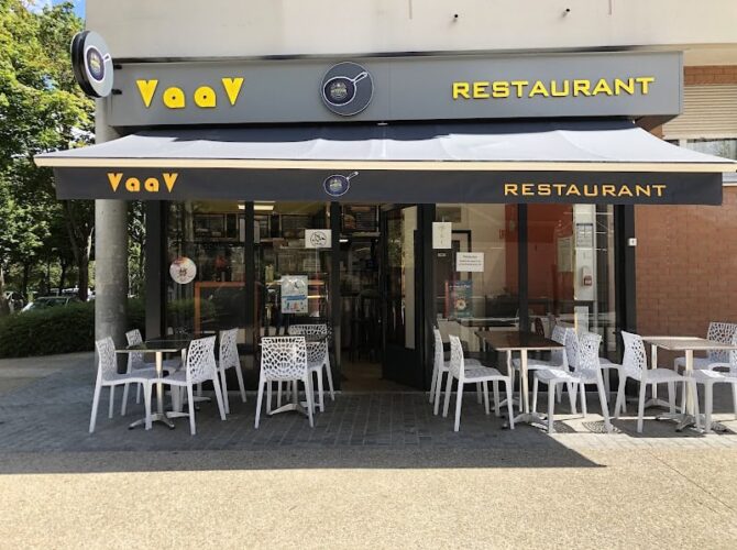 Vaav restaurant à Cergy, France