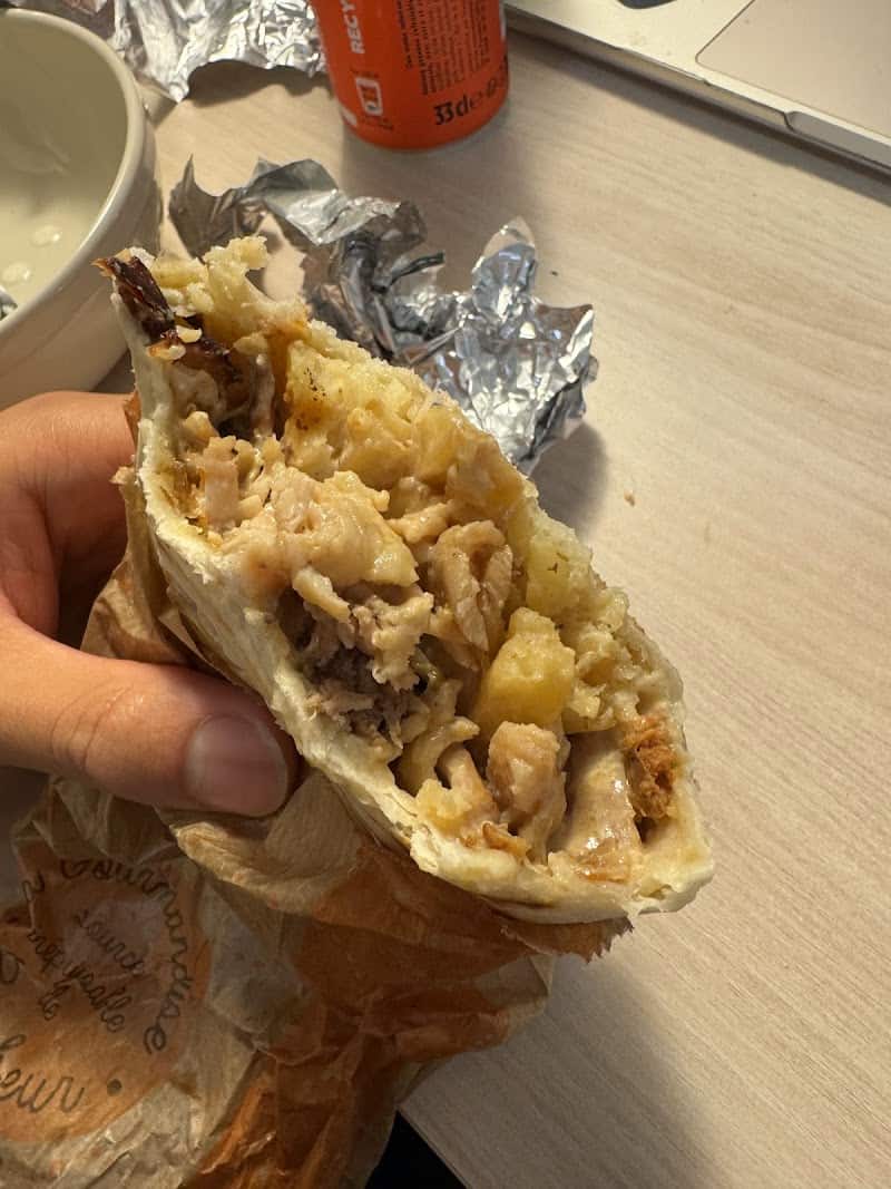 Vaav restaurant à Cergy, France