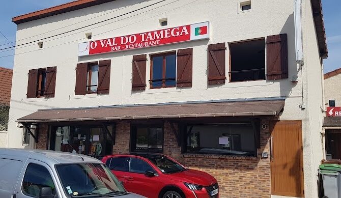 Restaurant Val Do Tamega à Achères, France