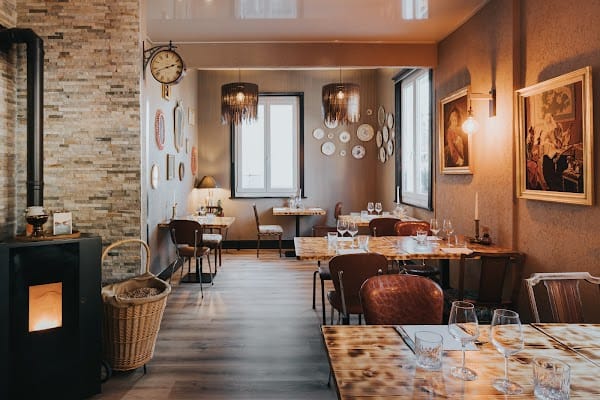 Restaurant Version Originale à Pontarlier, France