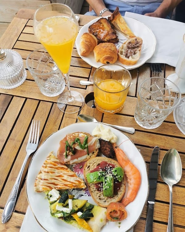 Restaurant Version Originale à Pontarlier, France