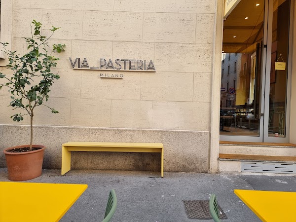 Restaurant Via Pasteria à Milan, Italie