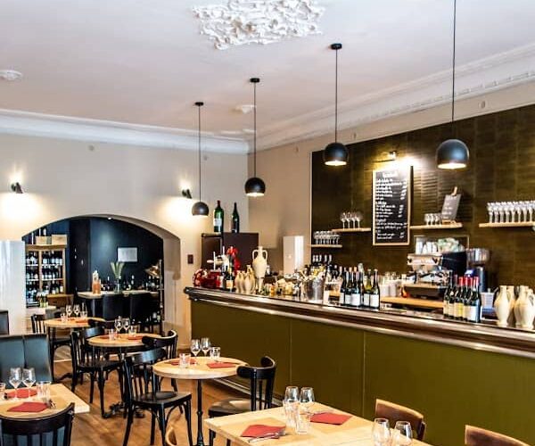 Restaurant Vin Ensèn à Caromb, France