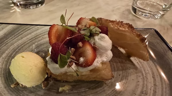 Restaurant Vin sur Vin à Ermont, France