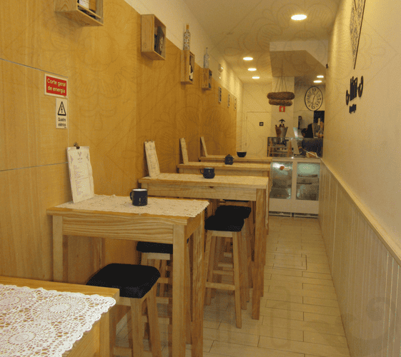 Restaurant “VOLTARIA” – Petisqueira Portuguesa à porto, Portugal