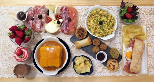 Restaurant “VOLTARIA” – Petisqueira Portuguesa à porto, Portugal