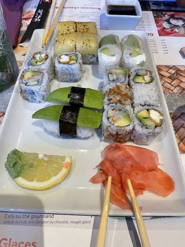 Restaurant Wok N Rolls Spécialités japonaises et asiatiques à Saint-Cyr-sur-Mer, France