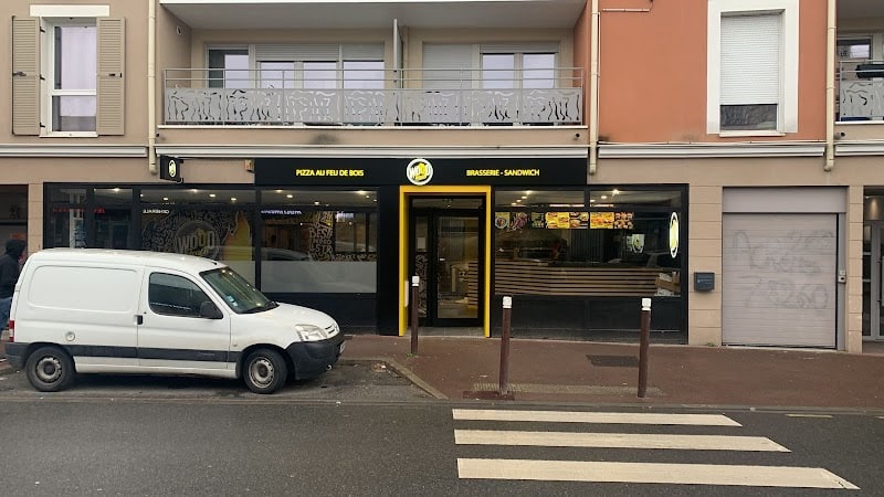 Restaurant Wood Touch à Achères, France