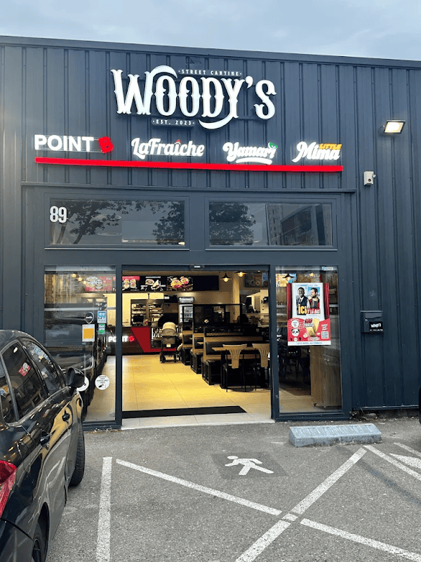 Restaurant WOODY’S | Food Court | Vaulx-en-Velin à Vaulx-en-Velin, France