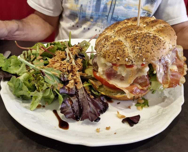 Restaurant Xabi-krakada à Saint-Jean-de-Luz, France