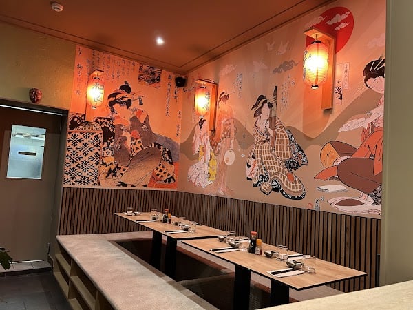Restaurant YAKITORI 焼き鳥 Sushi Et Cuisine du monde à Angers, France