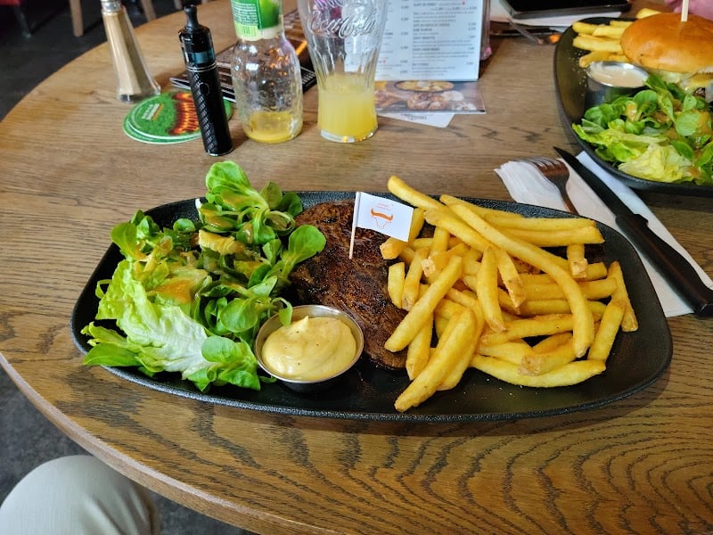 Restaurant 3 Brasseurs Valenciennes – Petite-Forêt à Valenciennes, France