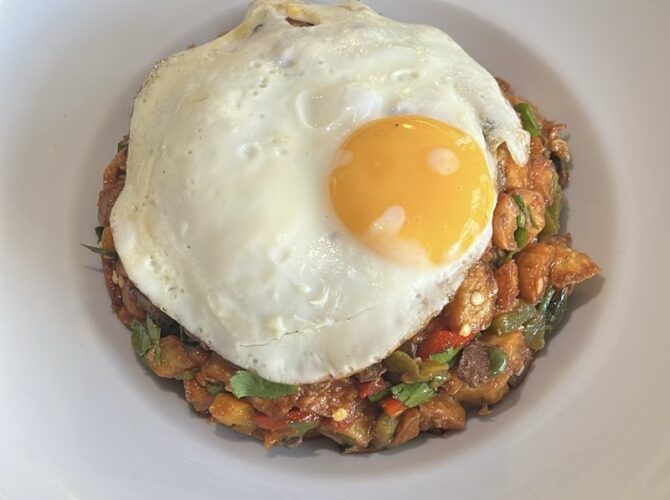 Restaurant A La Bonne Adresse à Courbevoie, France