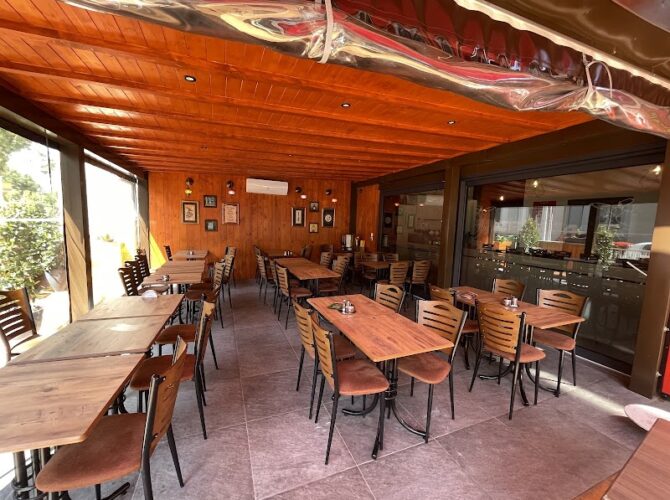 Restaurant A la table de Mevlana : Konya Etliekmek à Schiltigheim, France