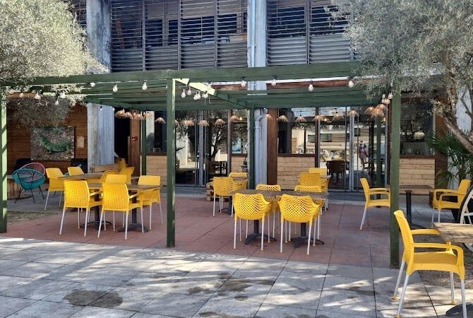 Restaurant A l’ombre des oliviers à Gardanne, France