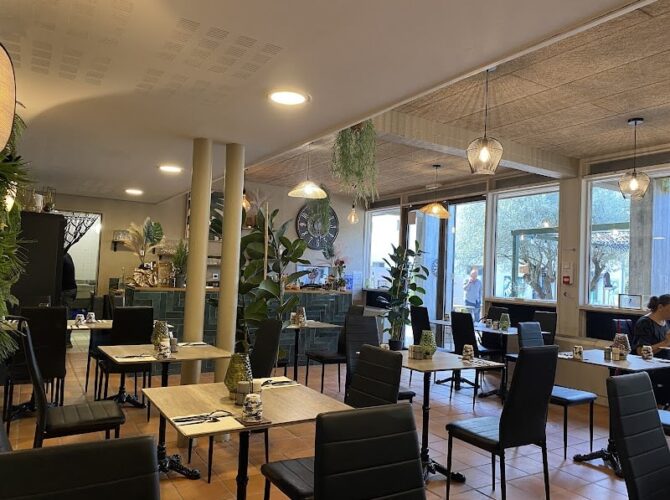 Restaurant A l’ombre des oliviers à Gardanne, France