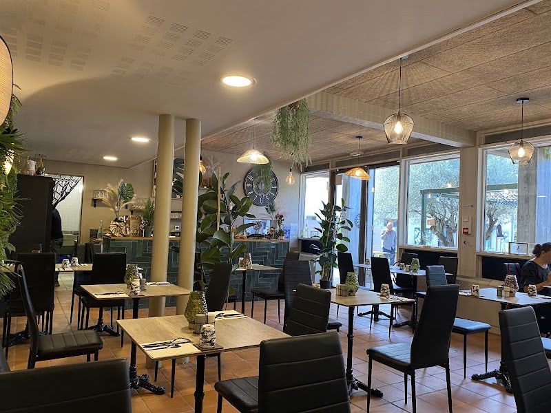 Restaurant A l’ombre des oliviers à Gardanne, France