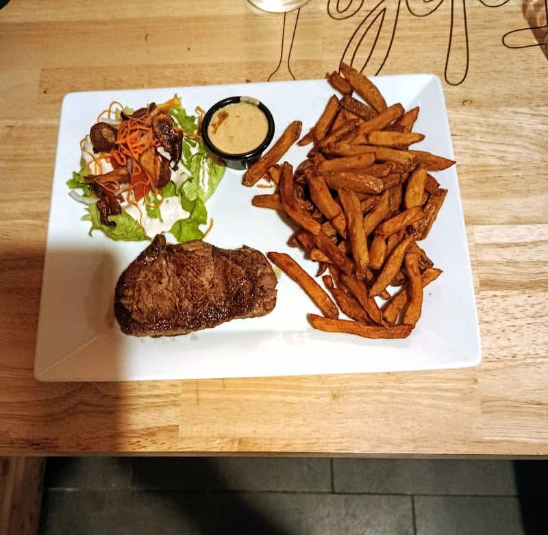 Restaurant A TABLE – Marseillan Plage à Marseillan, France