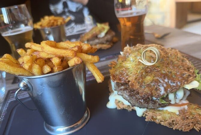 Restaurant After Get / Get a pan à Bogève, France