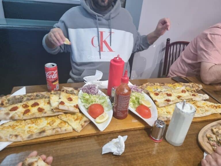 Aksaray Grillhaus Pizza Pide