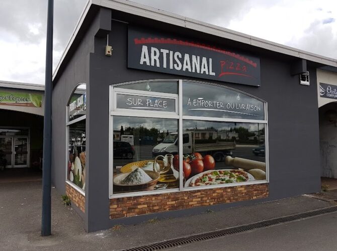 Restaurant Artisanal Pizza🍕 à Saint-Germain-du-Puy, France