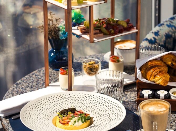 Restaurant Atmosphere Burj Khalifa à Dubaï, Émirats arabes unis