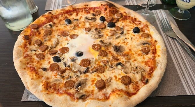 Restaurant Au Bouquet à Ivry-sur-Seine, France