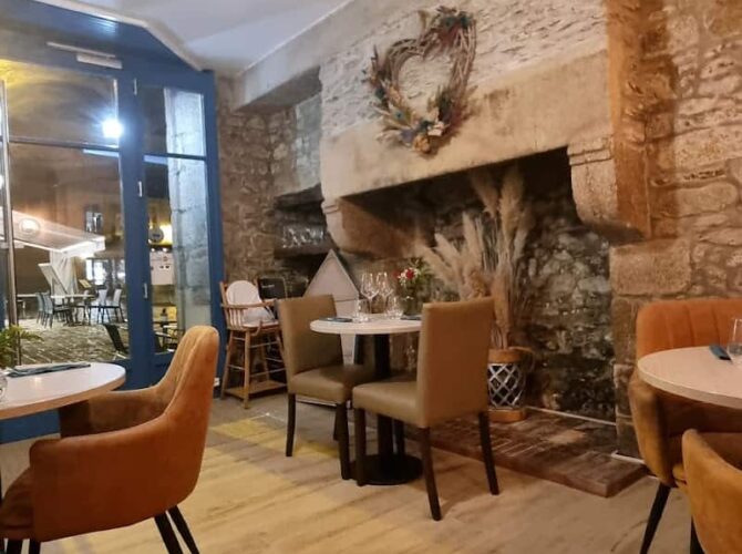 Restaurant Au bout de la ligne à Dinan, France