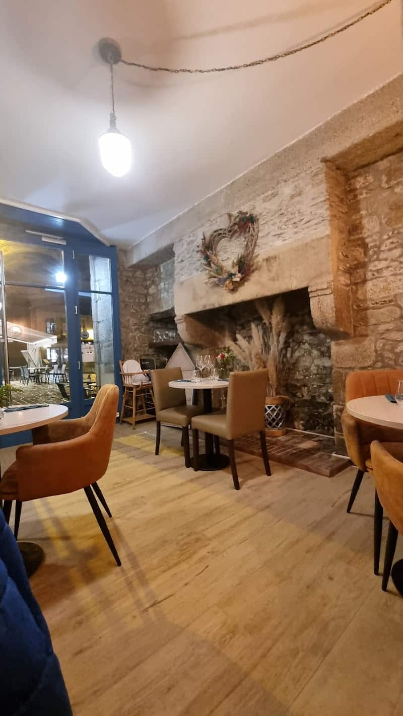 Restaurant Au bout de la ligne à Dinan, France