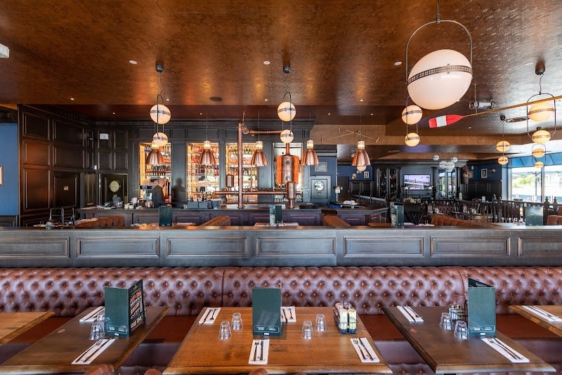 Restaurant Au Bureau – Pub et Brasserie à Colombes, France