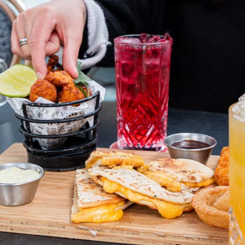 Restaurant Au Bureau – Pub et Brasserie à Bordeaux, France