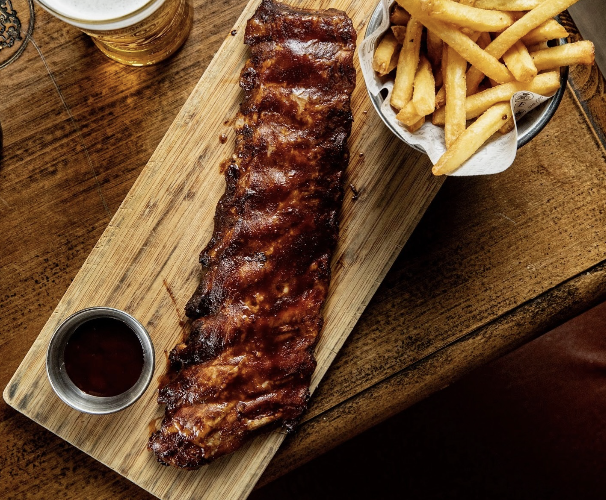 Restaurant Au Bureau – Pub et Brasserie à Courbevoie, France