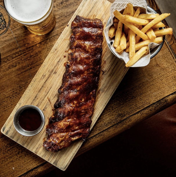 Restaurant Au Bureau – Pub et Brasserie à Courbevoie, France