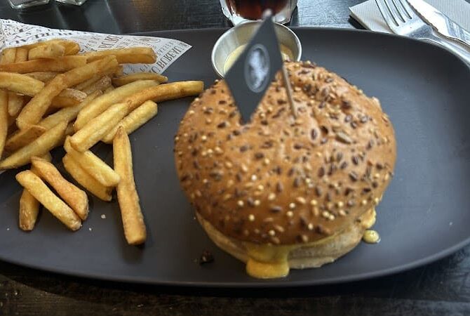 Restaurant Au Bureau – Pub et Brasserie à Colombes, France