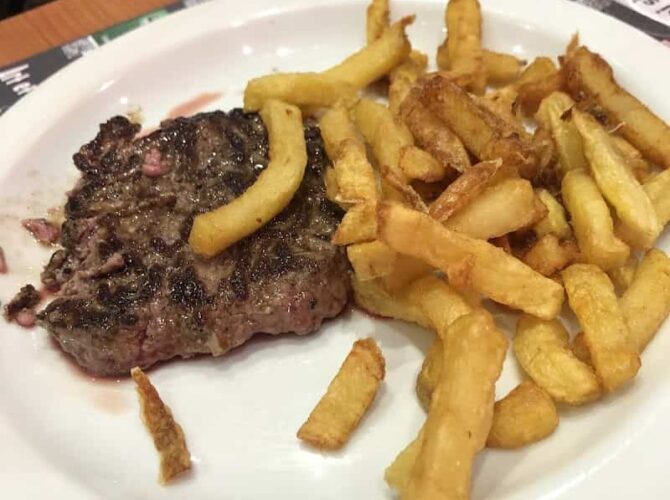 Restaurant Au Cochon de Lait à Falaise, France