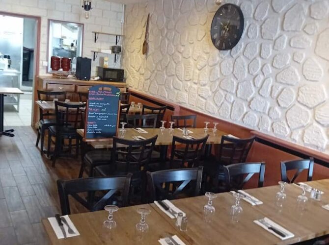 Restaurant Au petit bonheur à Ivry-sur-Seine, France