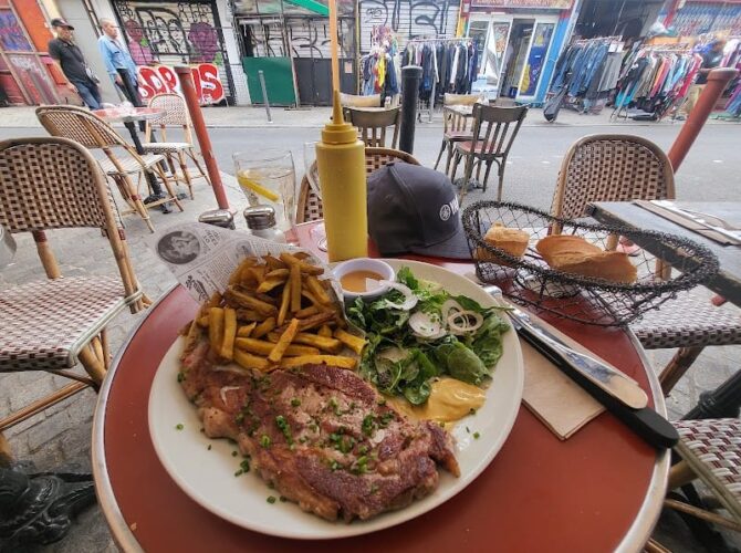 Restaurant Au Roi du Café à Saint-Ouen-sur-Seine, France