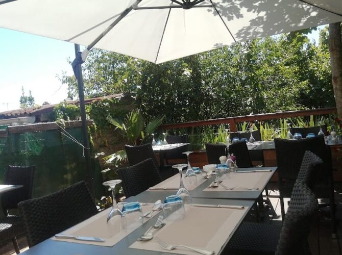 Restaurant Auberge des Tilleuls à Souvigny, France