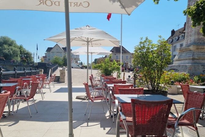 Restaurant Aux 2 Terrasses à Gray, France