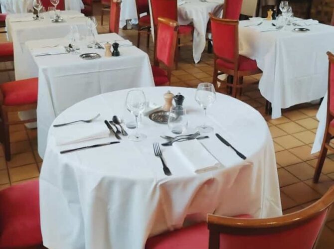 Restaurant Aux Petits Oignons à Éragny, France